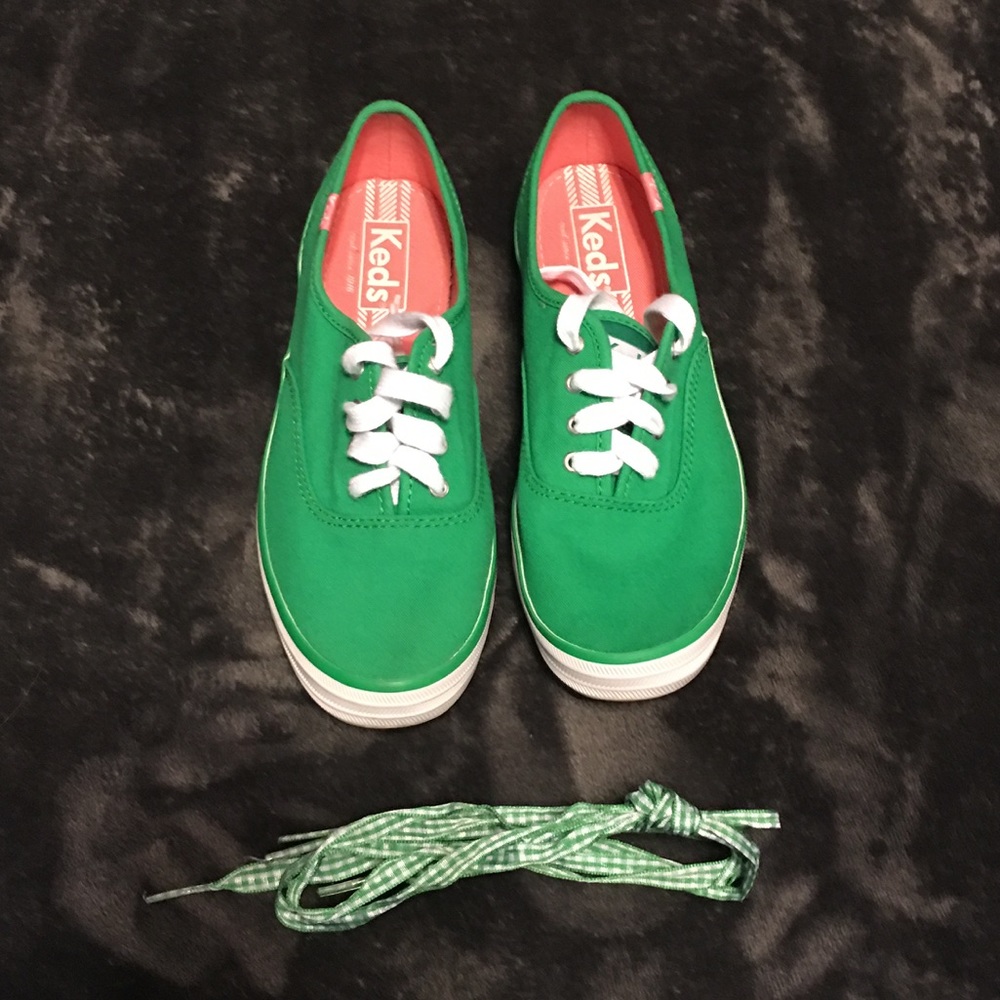 Kelly Green Keds